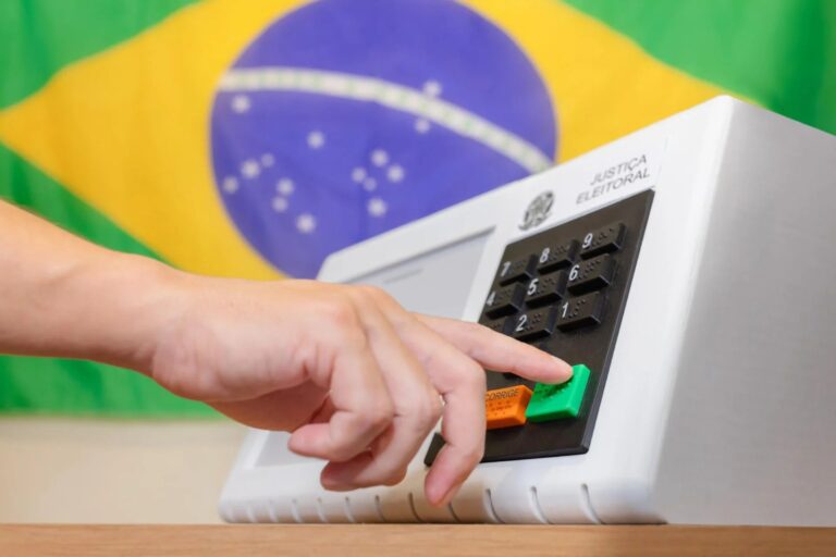 Pesquisas mostram Lula avançando em grupos antes mais resistentes 6 Imagem relacionada à reportagem: Pesquisas mostram Lula avançando em grupos antes mais resistentes