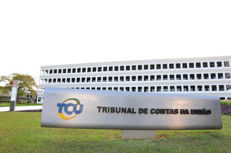 Cerco a fraudes: editorial do Estadão defende fim das emendas Pix após auditoria do TCU apontar irregularidades em 82% dos repasses