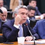 Deputado Rafael Brito participa de reunião em comissão da Câmara
