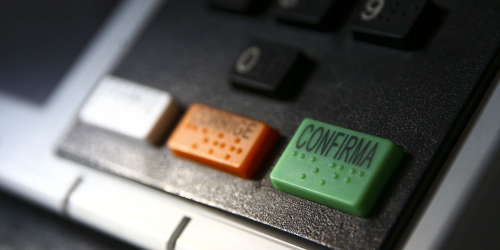 Urna eletrônica usada em eleições no Brasil