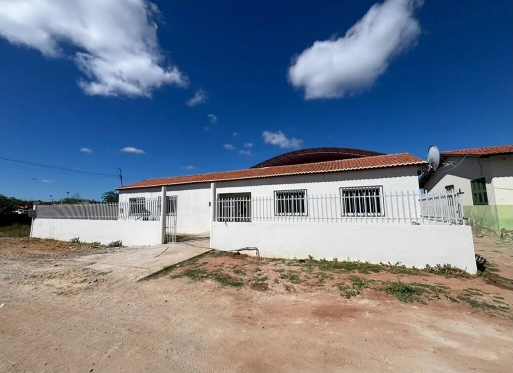 Prédio da Escola Indígena Isú-Kariri em Brejo Santo
