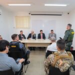 Representantes de órgãos públicos reunidos para avaliar a segurança da Expocrato