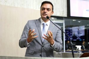 Fernando Santana defende mais protagonismo do Cariri no Congresso