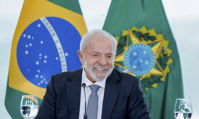 Governo Lula tem aprovação e desaprovação empatadas em 47%