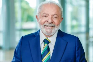 Lula mantém vantagem sobre Flávio Bolsonaro e lidera todos os cenários de 1º 2º turnos, aponta AtlasIntel