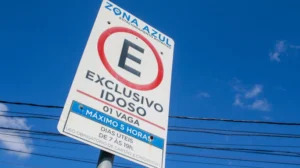 A derrota da falta de diálogo: Zona Azul é cancelada após pressão popular