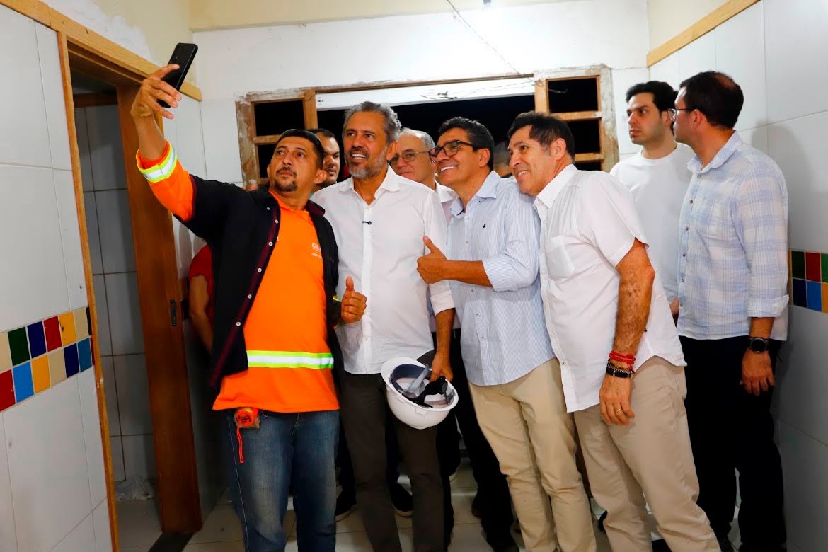 Imagem complementar de De Assis Diniz acompanha Elmano em visita a obras em Erere, Potiretama e Alto Santo