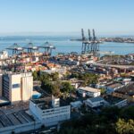 Vista aerea de infraestrutura portuaria na Bahia, usada como imagem ilustrativa