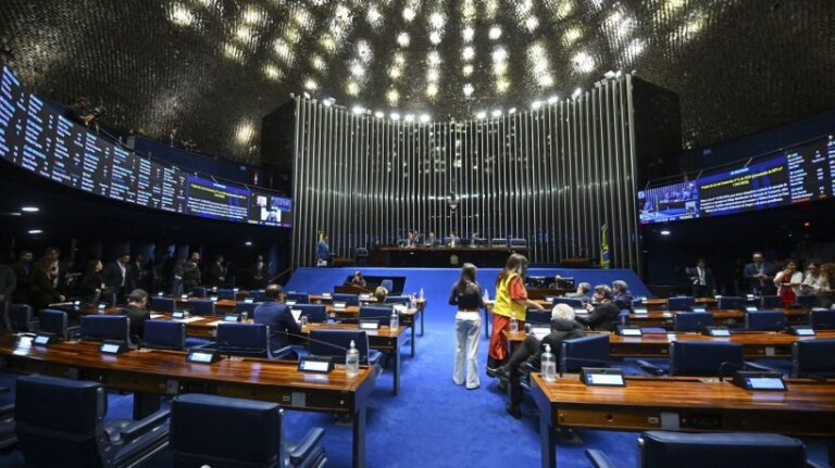 Disputa pelas vagas do Ceará no Senado entra na fase decisiva 2 Imagem de apoio relacionada a candidatos ao Senado Ceará 2026