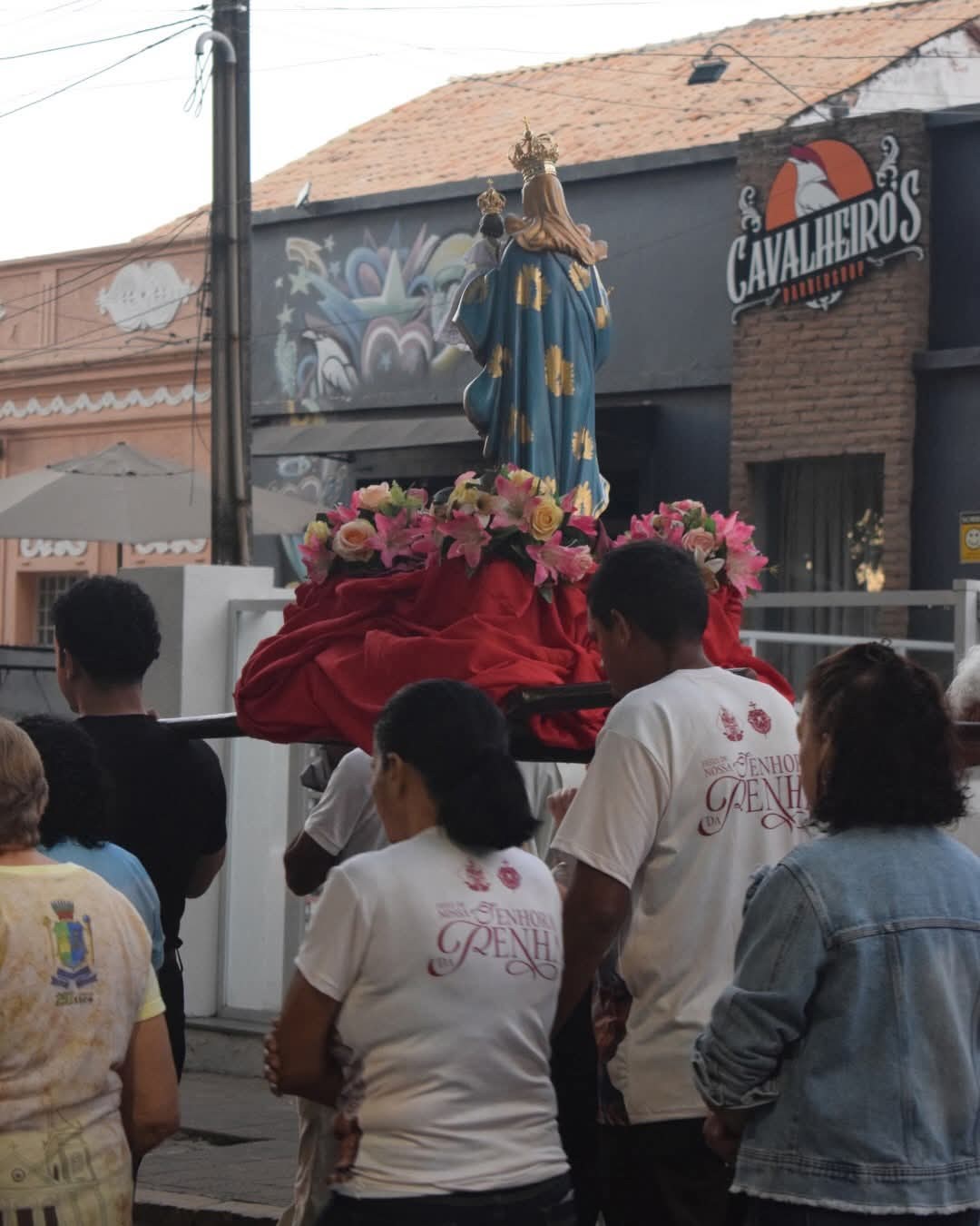 Imagem complementar de Festa de Nossa Senhora da Penha, padroeira da cidade do Crato, Ceará, é celebrada com muita devoção