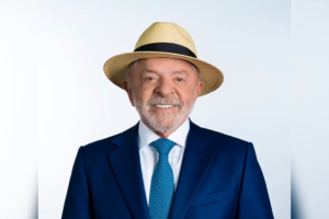  Lula de chapéu na urna? A imagem que pode virar marca da campanha de 2026