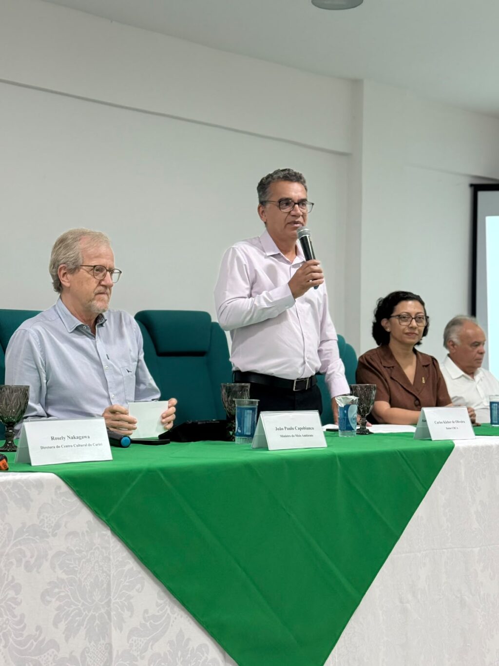 URCA recebe visita institucional do Ministro do Meio Ambiente e discute programas de sustentabilidade na Chapada do Araripe 1 P16.6.jpg