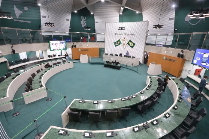 Disputa pelo Senado ganha novo rumo e se volta à presidência da Alece 5 WhatsApp Image 2026-08-05 at 07.47.10