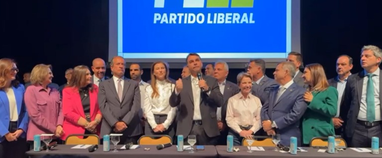 Sem partidos aliados, Flávio Bolsonaro anuncia Alfredo Gaspar como vice na disputa pela Presidência pelo PL 4 WhatsApp Image 2026-08-05 at 11.54.34