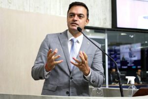 Sem representante do Cariri na chapa do Governo para 2026, Fernando Santana afirma que ainda não desistiu