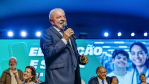 Programa de governo de Lula reúne 13 eixos para novo mandato