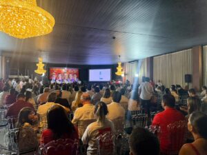 Mais de 130 prefeitos e prefeitas mostram apoio à coligação “Ceará forte, do lado certo” em reunião com governador Elmano