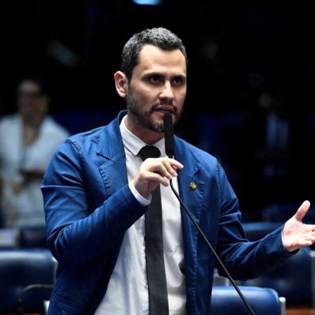 Minas Gerais: Cleitinho lidera disputa ao Governo com 32%; Patrus Ananias e Kalil têm 12% cada, mostra Datafolha 1 WhatsApp Image 2026-08-23 at 06.36.02
