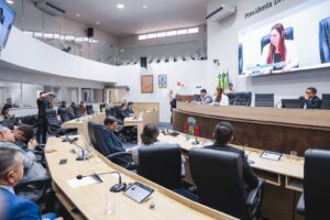 Câmara de Juazeiro do Norte aprova projetos voltados à alfabetização e à modernização do serviço público