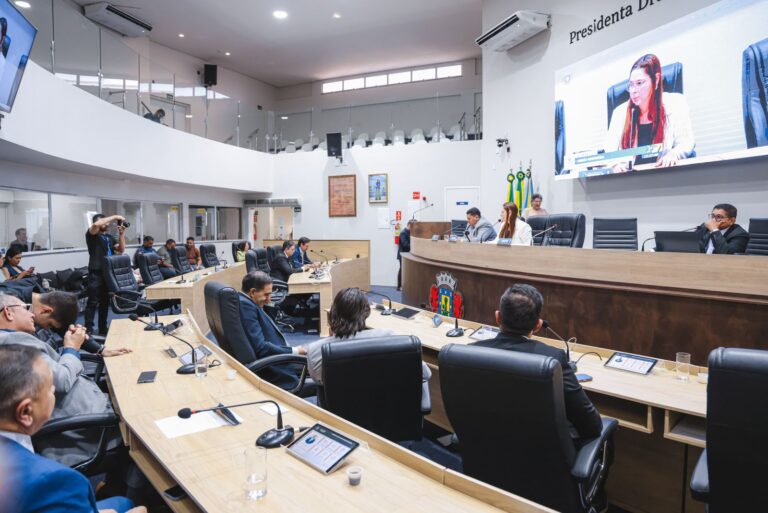 Câmara de Juazeiro do Norte aprova projetos voltados à alfabetização e à modernização do serviço público