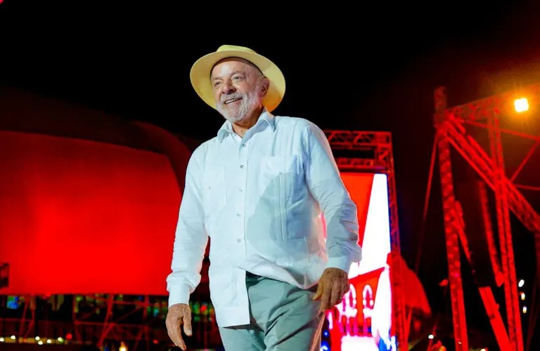 Lula convoca o PIB para um jantar no Alvorada nesta segunda-feira