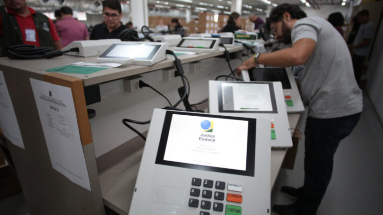 Reta final das convenções mantém indefinições no Ceará e na disputa presidencial 3 Imagem de apoio relacionada a convenções partidárias Ceará 2026