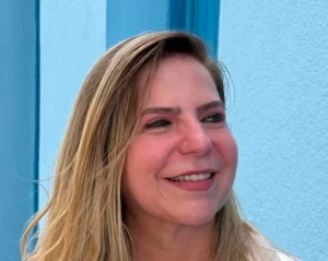 Luizianne Lins é escolhida para disputar o Senado na chapa de Elmano de Freitas