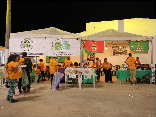 Coleta seletiva na Vaquejada de Juazeiro do Norte recolhe 1,5 tonelada de recicláveis 1 Catadores realizam coleta seletiva durante evento em Juazeiro do Norte.