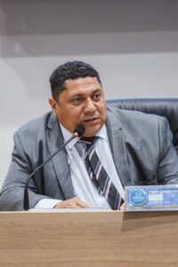 Vereador Badu reforça cobrança por melhorias no bairro José Geraldo da Cruz, em Juazeiro do Norte