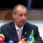 Senador Omar Aziz durante reunião no Senado Federal