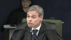 Vaza Mendonça: mensagens e áudios inéditos revelam encontro secreto de Vorcaro e André Mendonça