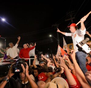 Fernando Santana se junta a Lula em grande mobilização política em Juazeiro