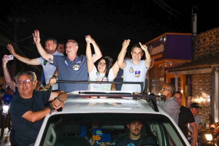 Em Camocim, Ciro se queixa de perseguição, volta a prometer mudanças nas áreas da segurança e da saude 1 WhatsApp Image 2026 09 21 at 10.06.54