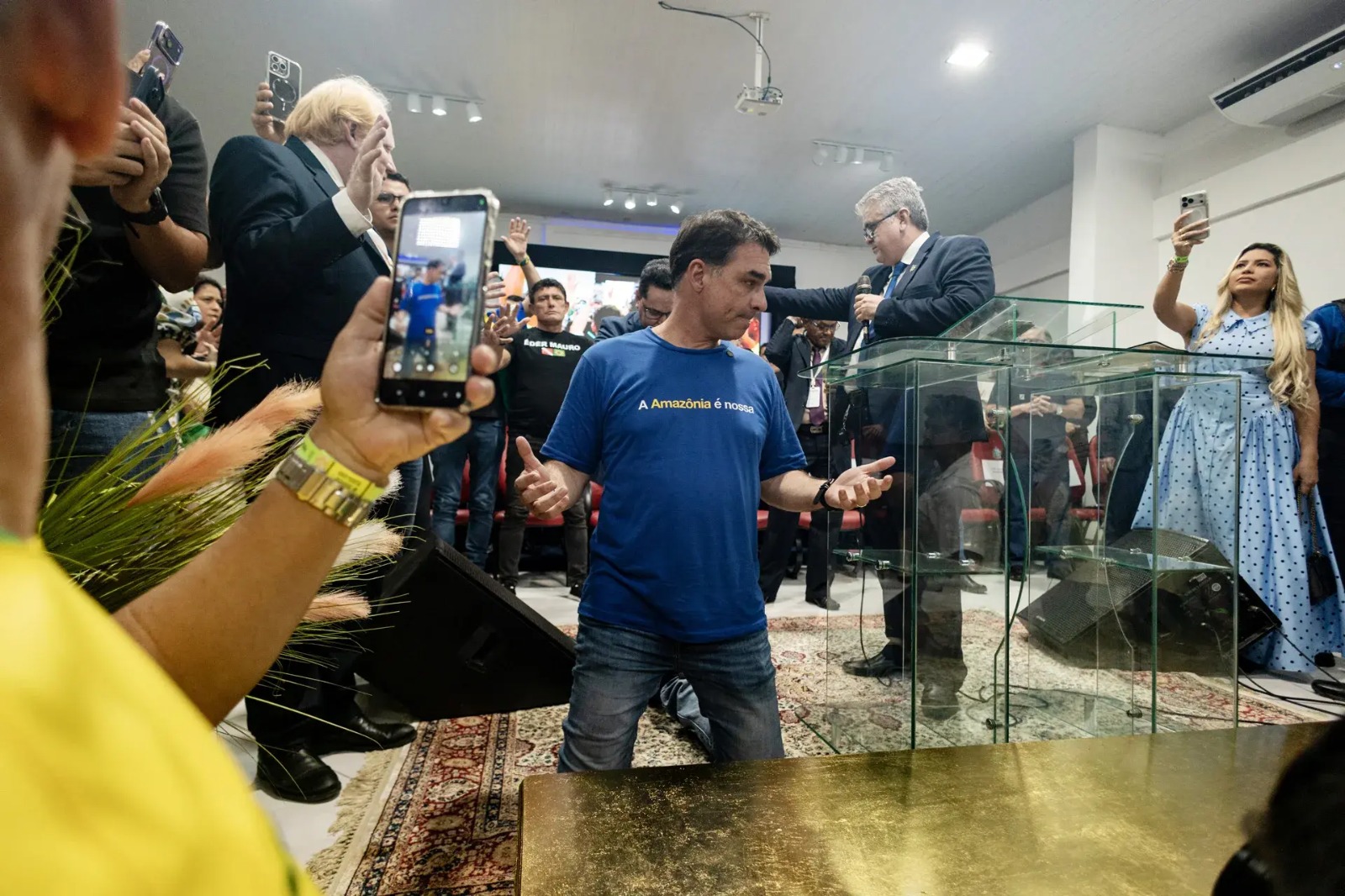Buscas disparam no Google após plano de Flávio Bolsonaro contra Nossa Senhora Aparecida 1 WhatsApp Image 2026 09 26 at 10.10.29