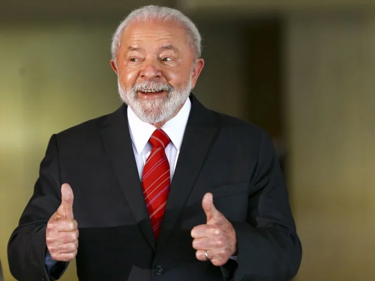 Ceará dá 54% a Lula e deixa Flávio Bolsonaro em segundo, aponta Quaest