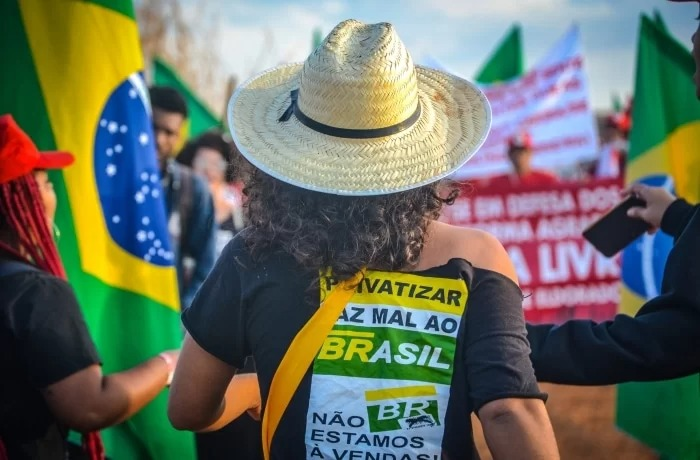 Editorial | Privatização: quando o mercado passa a ser tratado como solução para tudo 1 p05 editorial privatizacao