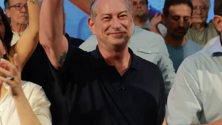p16 Ciro fara carreata em Crato neste domingo 27