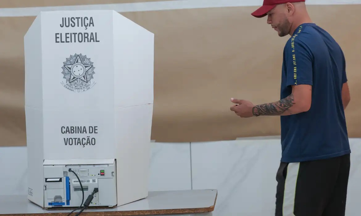 Eleições: abstenção cresce 21,6% e soma 33 milhões de brasileiros 1 WhatsApp Image 2026 10 05 at 12.17.16