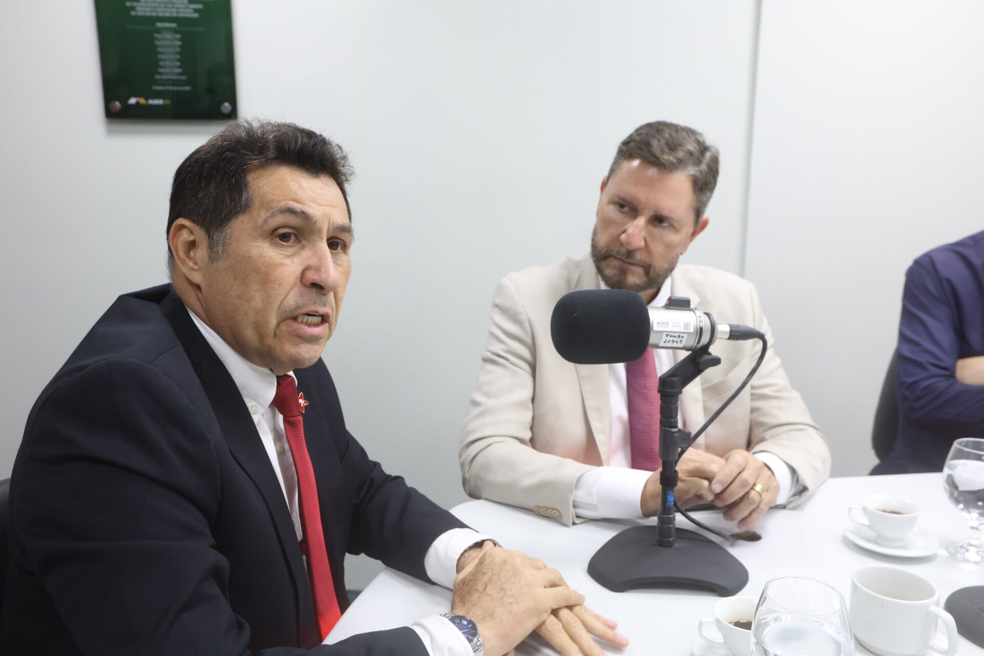 Após reunião com Lula, De Assis Diniz fala das estratégias do PT para o 2o turno da eleição 1 WhatsApp Image 2026 10 07 at 13.24.50