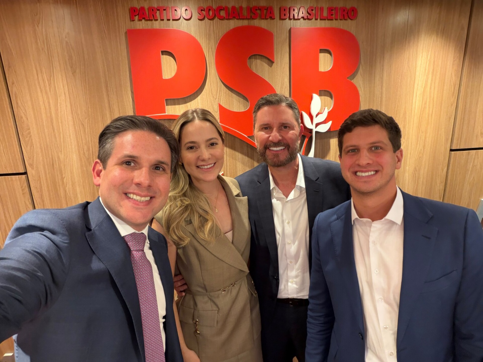 PSB fecha apoio à reeleição de Hugo Motta e reúne lideranças cearenses 1 WhatsApp Image 2026 10 22 at 12.56.20