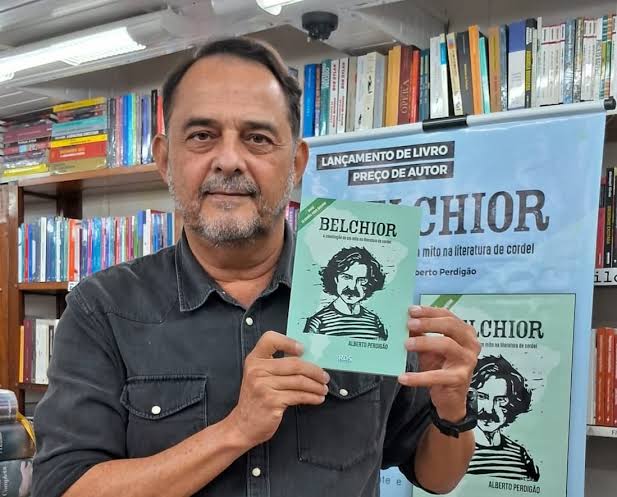 Belchior: livro de Alberto Perdigão revela como a literatura de cordel construiu o mito do artista cearense 1 WhatsApp Image 2026 10 23 at 07.23.09