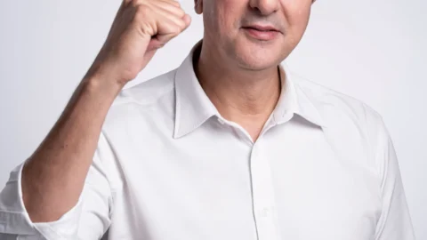 p09 Camilo Santanawebp