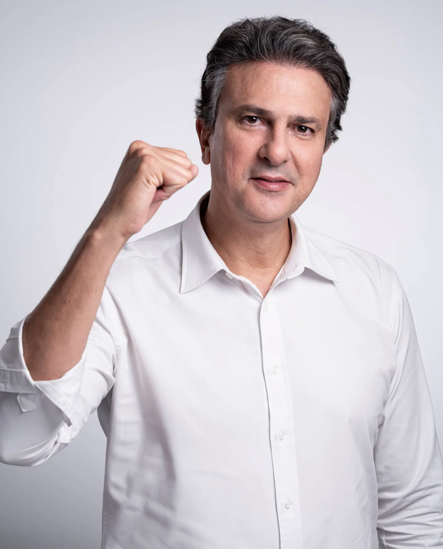 Coluna Panorama Político com destaque as movimentações políticas neste segundo turno 1 p09 Camilo Santanawebp